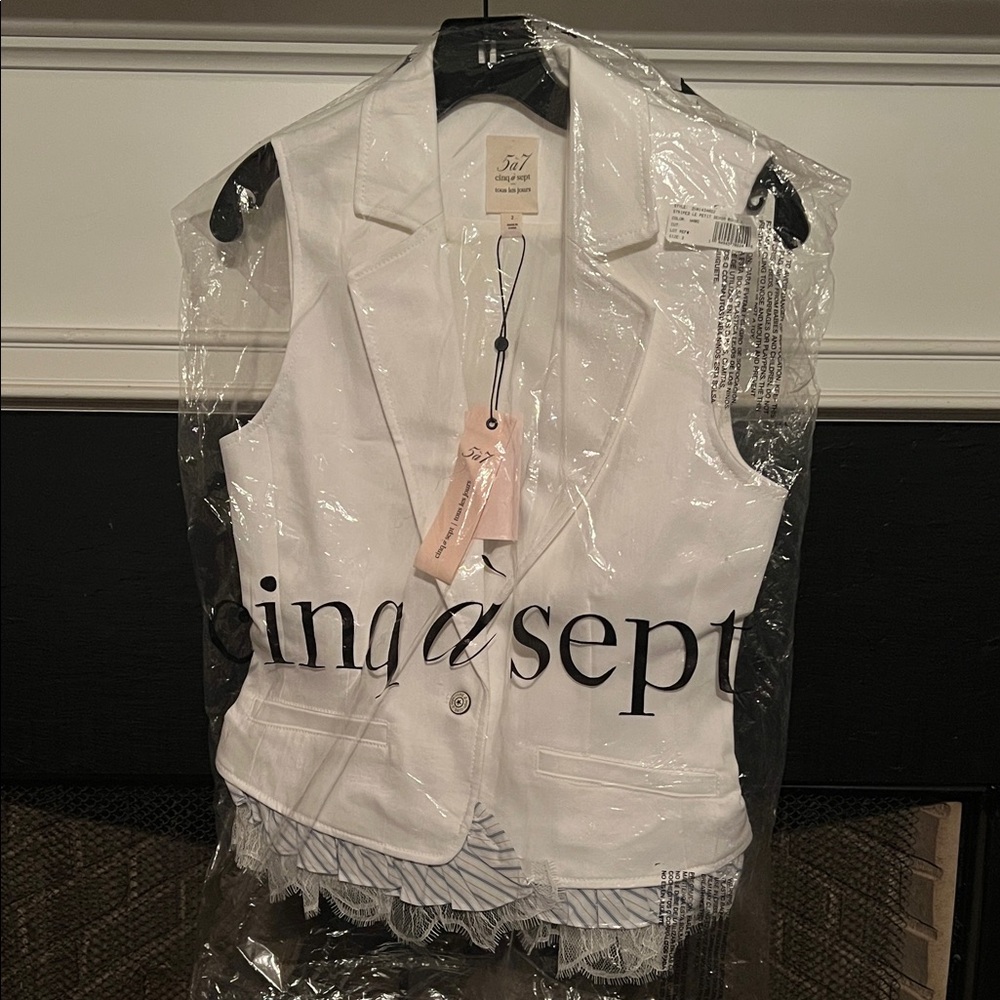 NWT Cinq à Sept White Roxie Vest Size 2